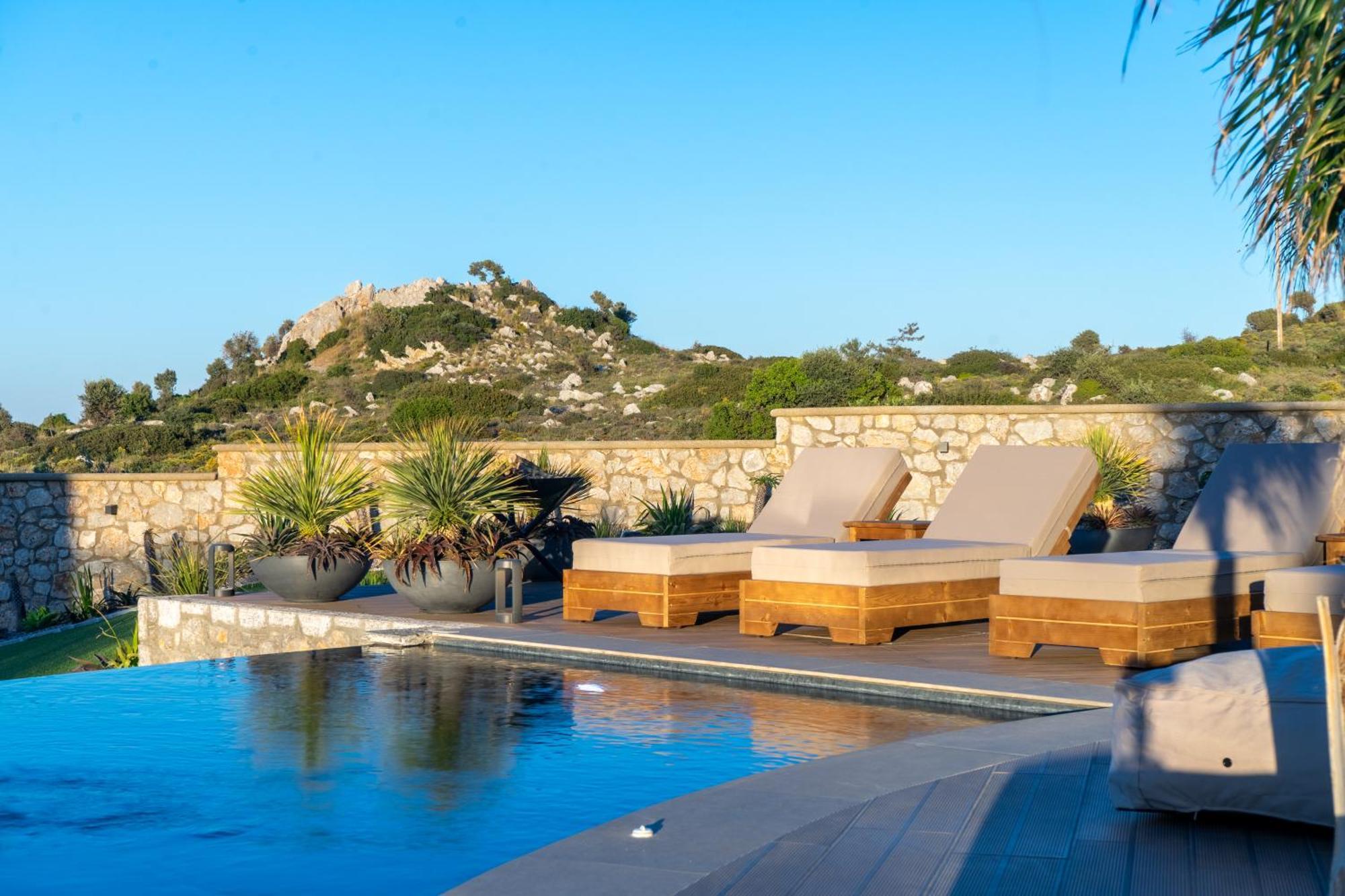 Rhode Luxury Villa Kalithies Exteriér fotografie